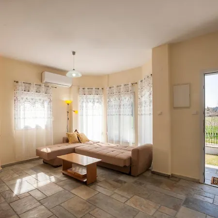 1000 Pine Trees Maisonette *