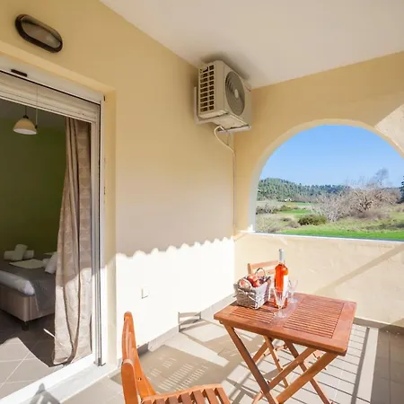 1000 Pine Trees Maisonette * Fourka