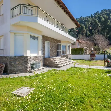 1000 Pine Trees Maisonette * Fourka