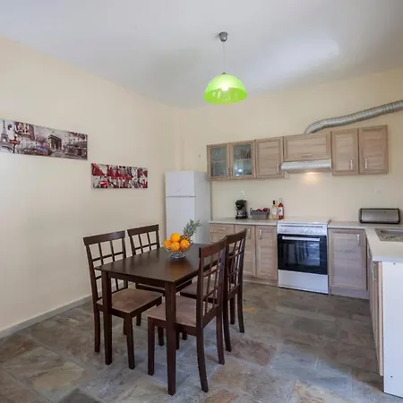 1000 Pine Trees Maisonette *