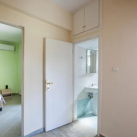 1000 Pine Trees Maisonette * Fourka