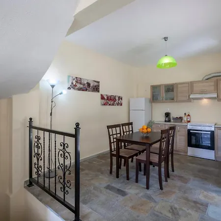 1000 Pine Trees Maisonette * Fourka